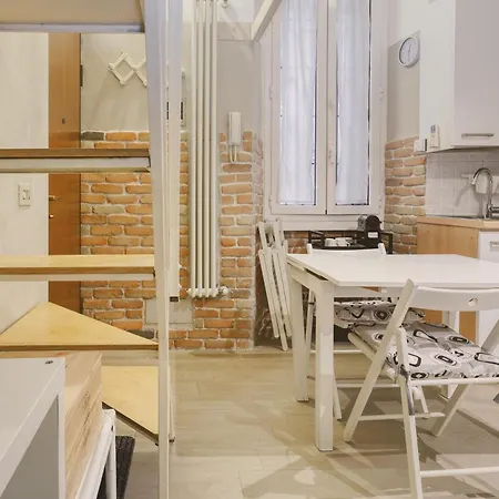 Via Watt Apartment *